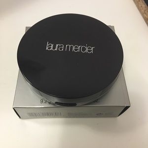 NEW laura mercier smooth finish foundation powder